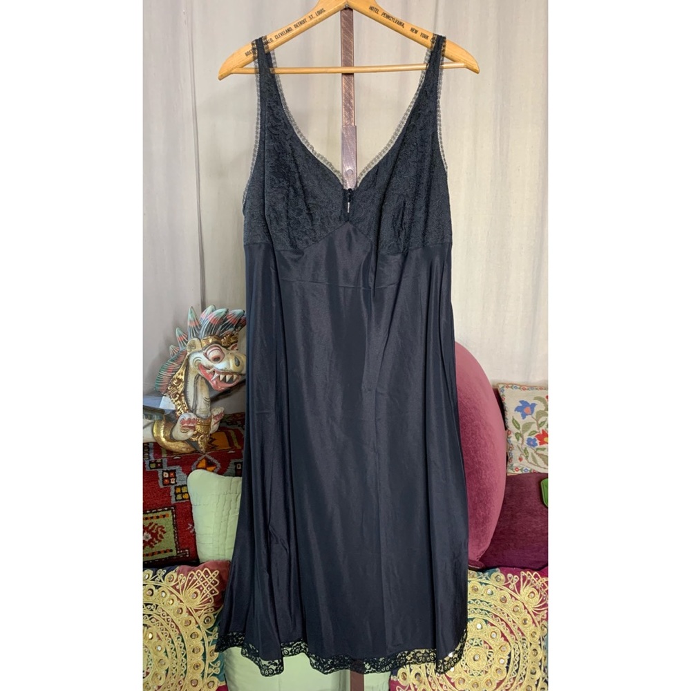60s Nylon Slip